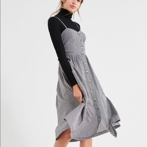 Urban outfitters  Emilia Gingham midi dress